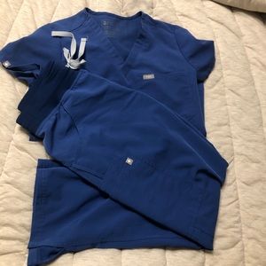 FIGS Catarina top & Kade bottoms